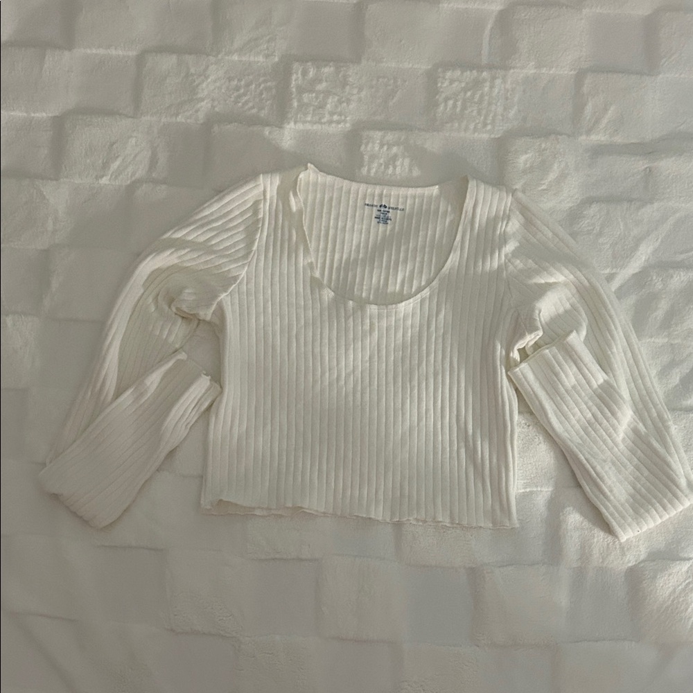 Brandy Melville Cream Ribbed Long Sleeve Crop Top